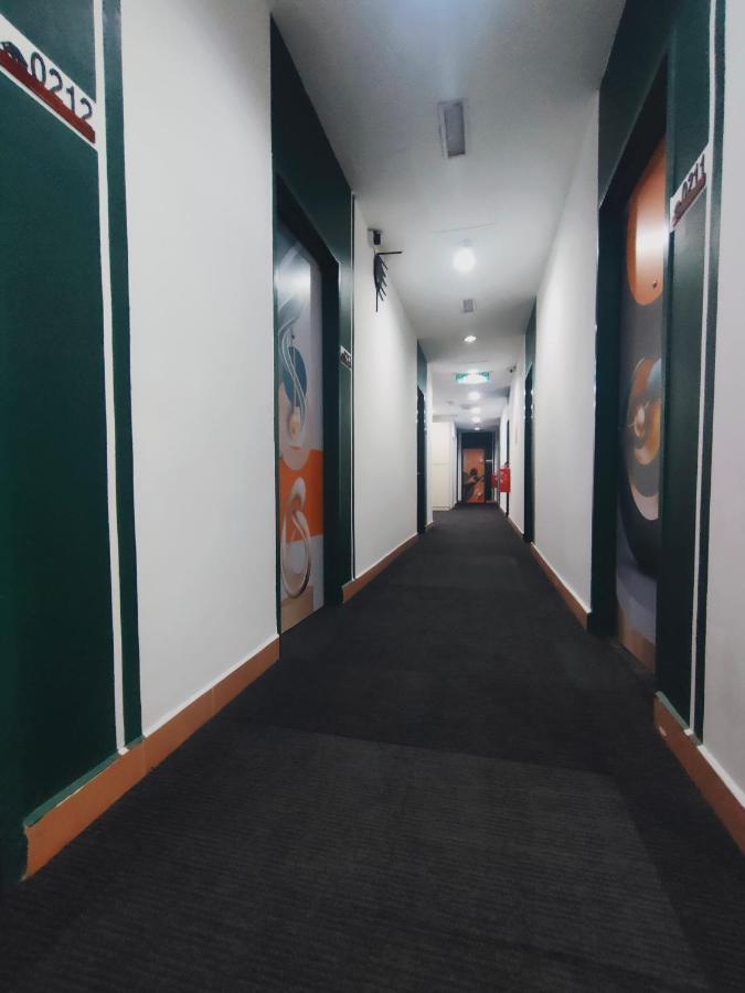 Allbes Parklands Hotel クラン エクステリア 写真