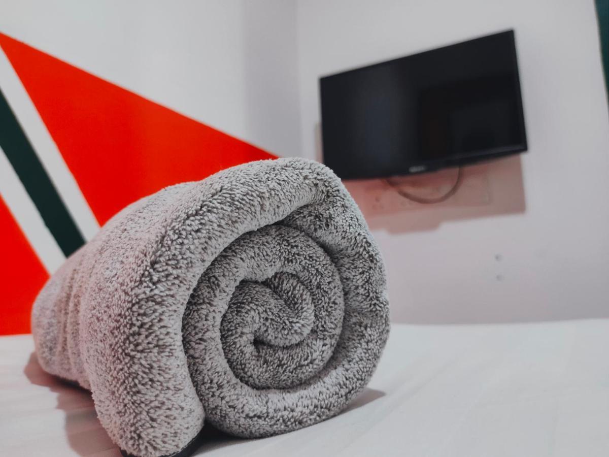 Allbes Parklands Hotel クラン エクステリア 写真