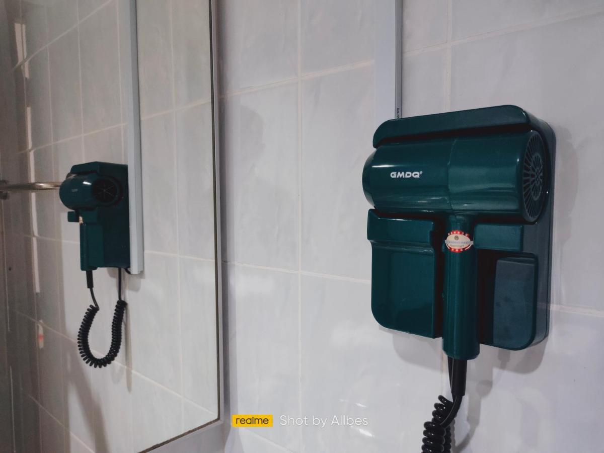 Allbes Parklands Hotel クラン エクステリア 写真